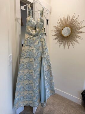 bee darlin prom dresses BEE DARLIN BLUE PROM/WEDDING FORMAL DRESS (9/10)MEDIUM